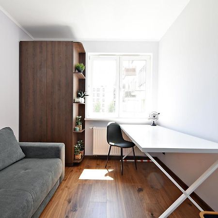 Wola Apartment Варшава Экстерьер фото