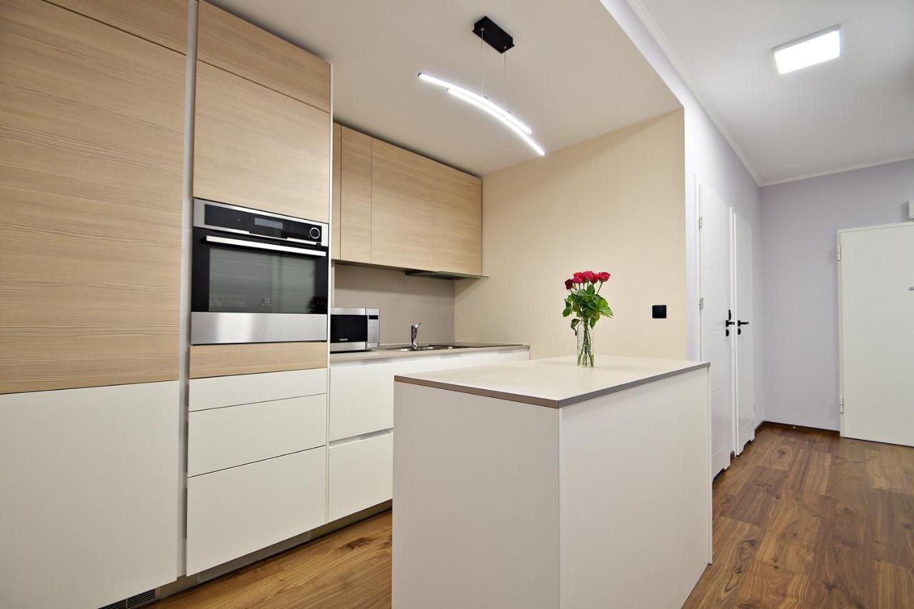 Wola Apartment Варшава Экстерьер фото