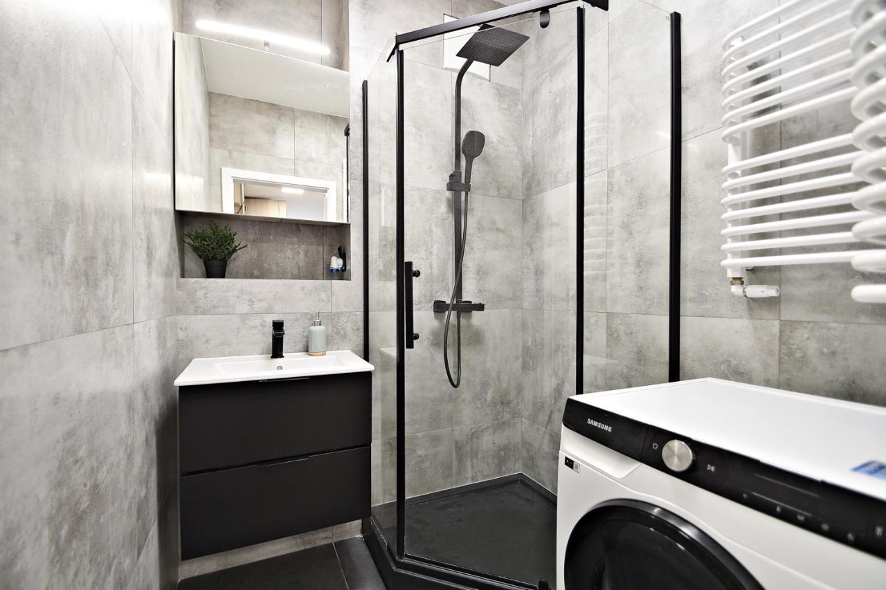 Wola Apartment Варшава Экстерьер фото